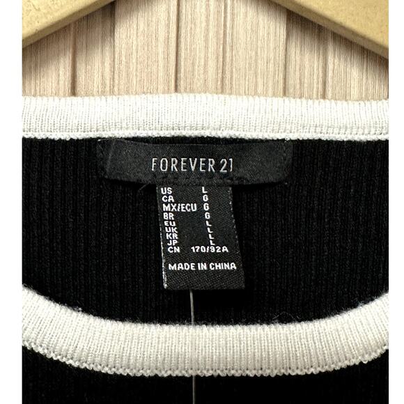 Forever 21 Women's Cropped Ribbed Knit Sweater with Contrast Trim Size L - Picture 3 of 7